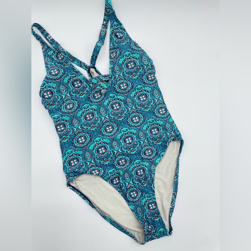 Cute cut out one piece